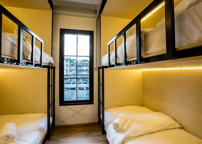 Bed To Hostel Bangkok
